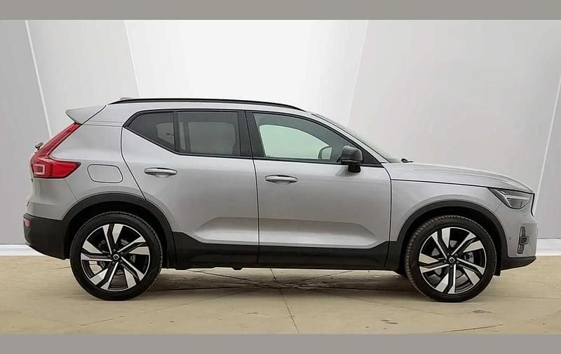 Used Volvo XC40 Ultra 163 HP (119 kW) 2025 Aurora silver SUV