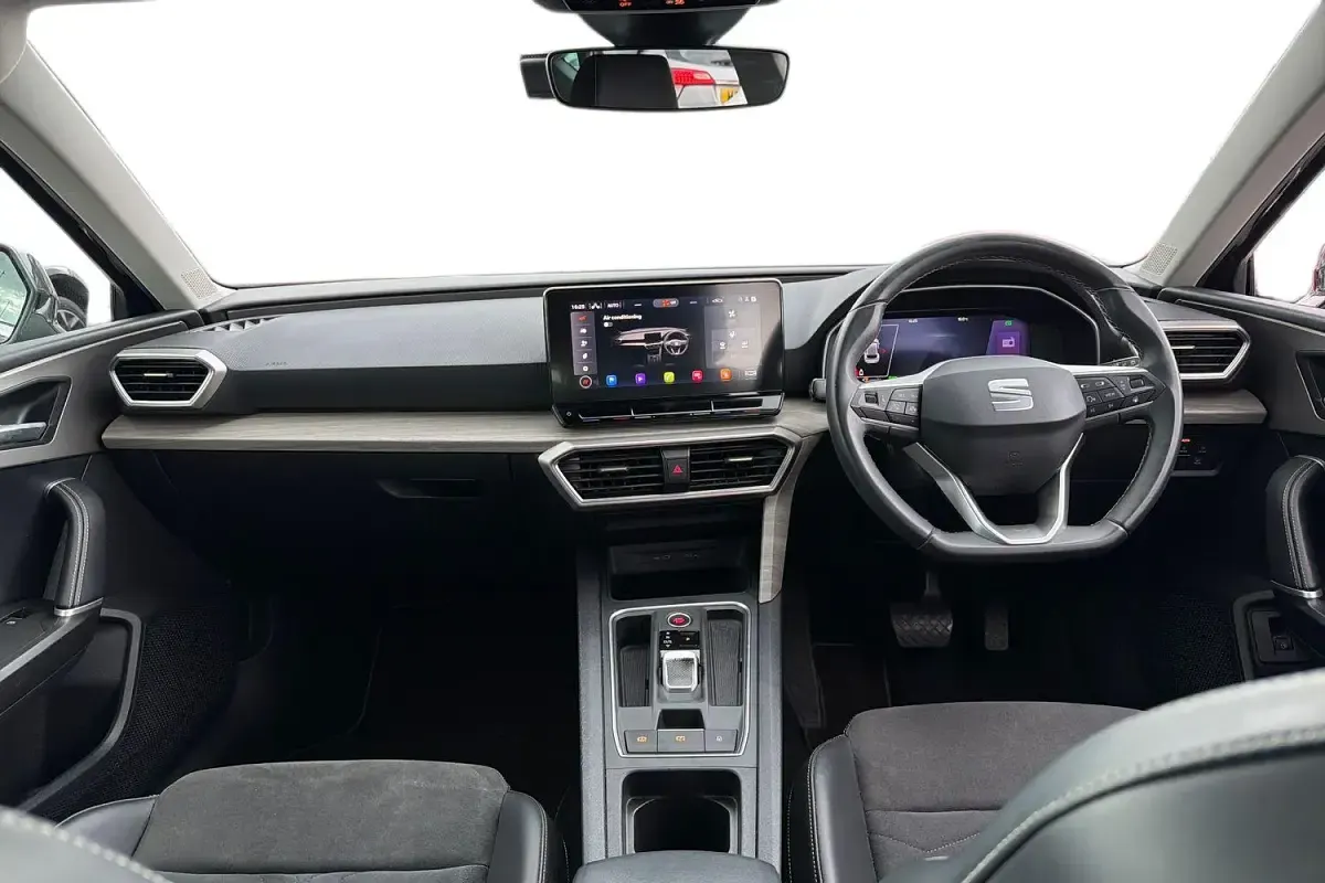 Used Seat Leon XCELLENCE 204 HP (150 kW) 2021 Black Hatchback