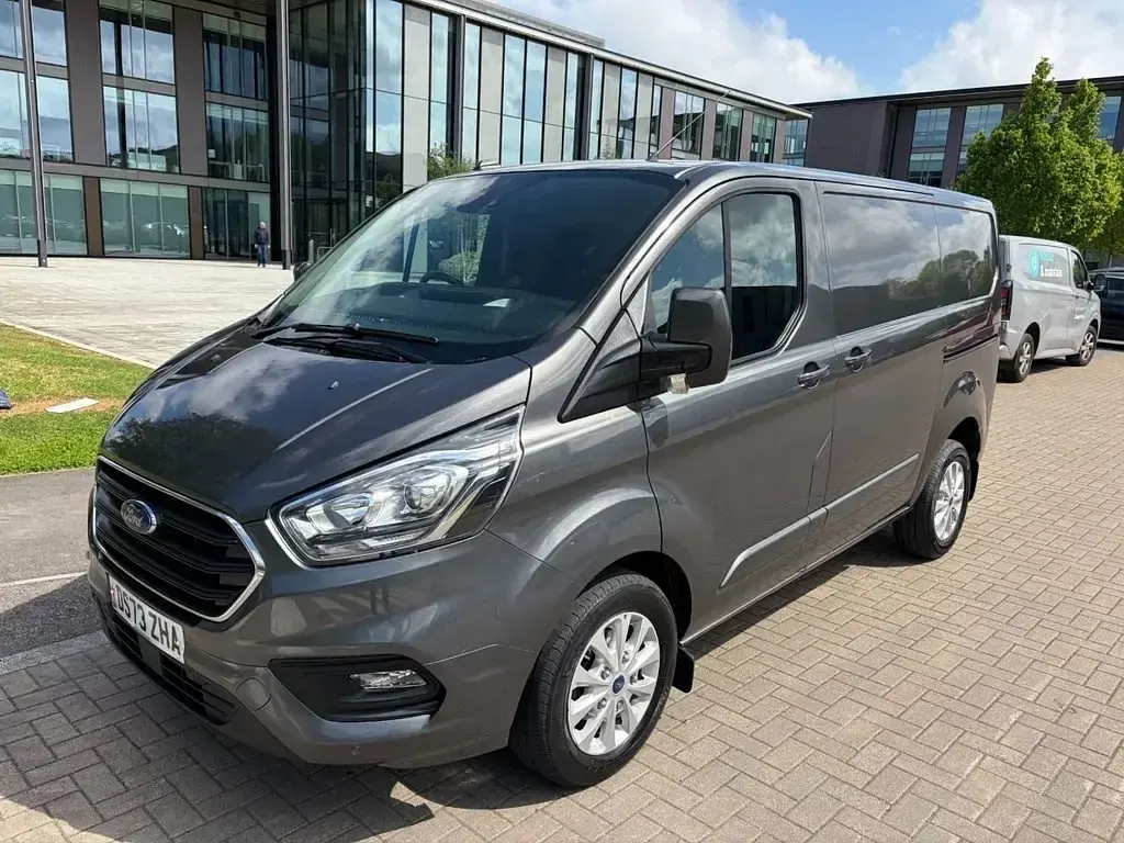 Usado Ford Transit Custom Limited 131 HP (96 kW) 2023 Van