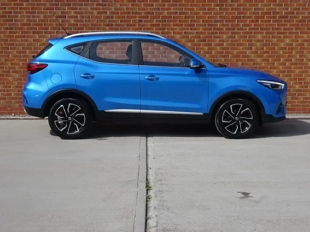 Used MG ZS Exclusive 106 HP (77 kW) 2022 Blue SUV