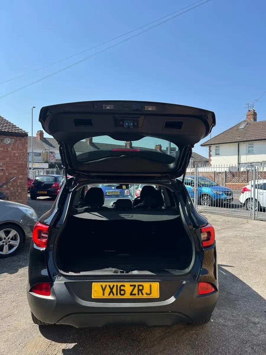 Used Renault Kadjar Dynamique 130 HP (95 kW) 2016 Black SUV