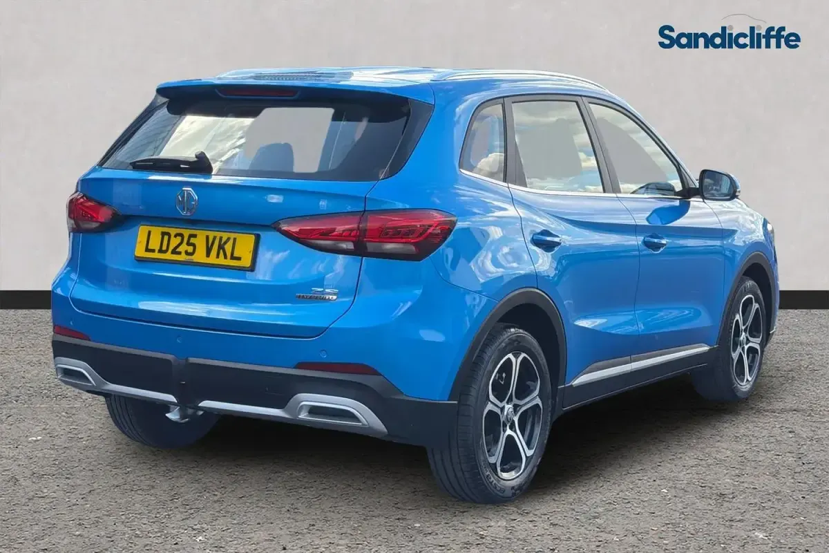 Used MG ZS SE 196 HP (144 kW) 2024 Metallic  battersea blue SUV