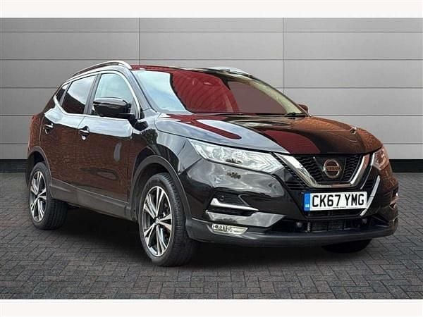 Black Used 2017 Nissan Qashqai N-Connecta SUV | £11,495 (Fair price) - Image 1/2