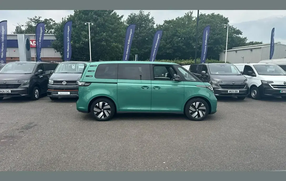 Used VW ID. Buzz Pro 210 kW (286 HP) 2025 Green MPV