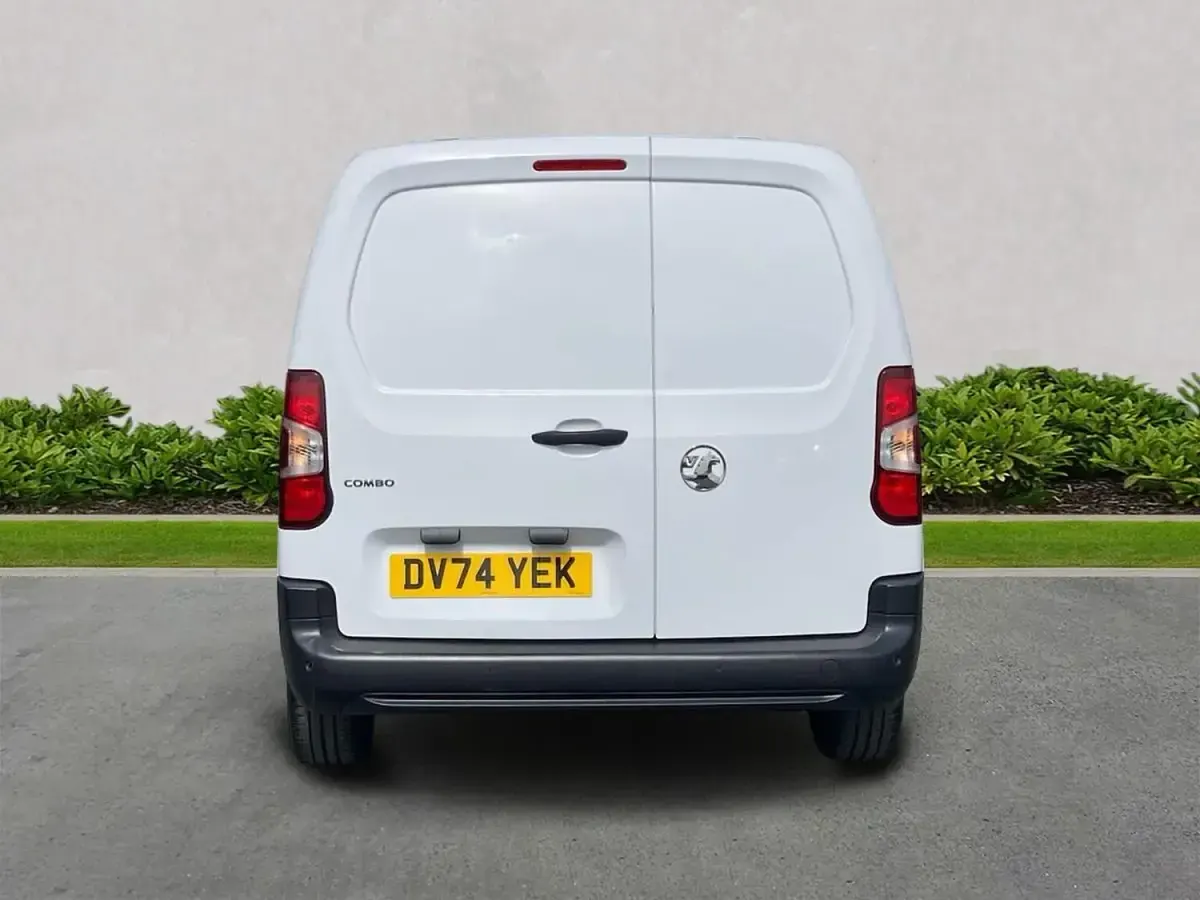 Używany Vauxhall Combo S 2024 Biały Minivan