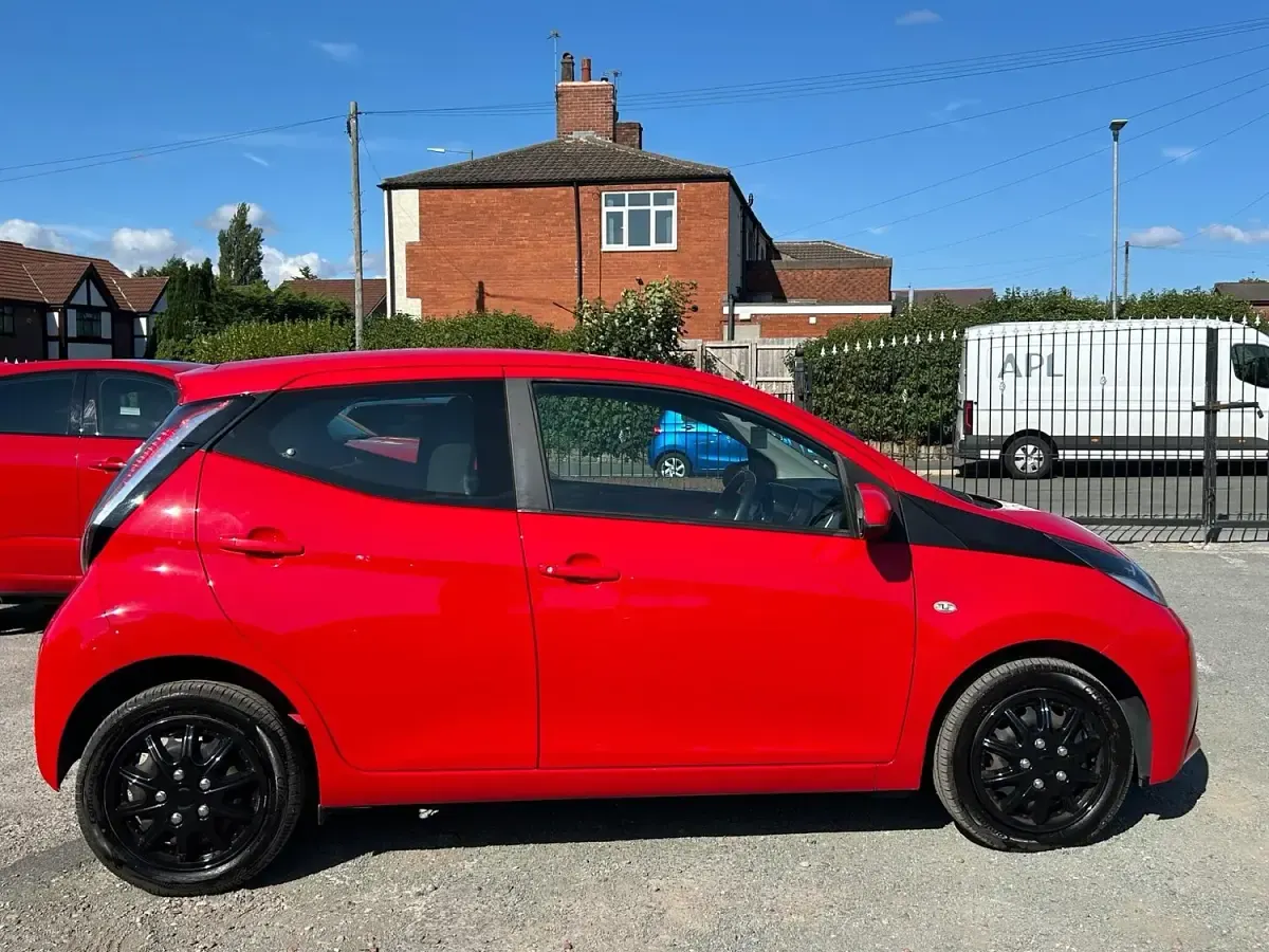 Used Toyota Aygo X-play 2018 Red Hatchback