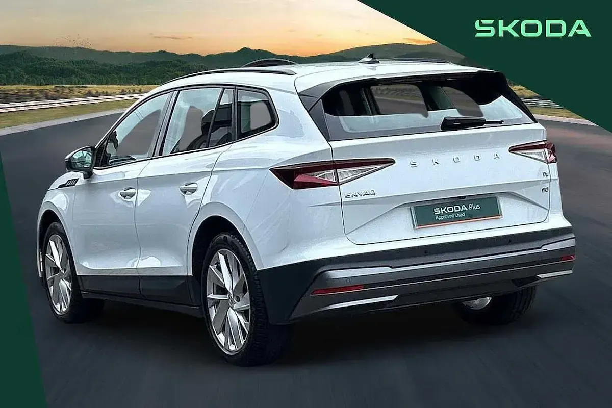 Used Skoda Enyaq iV 97 kW (132 HP) 2023 Moon white metallic SUV