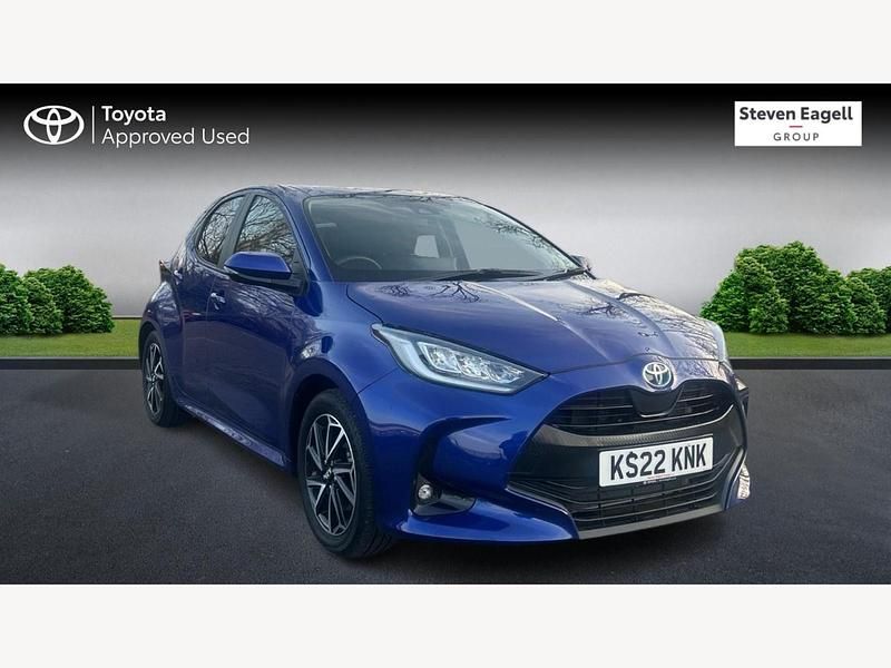 Used Toyota Yaris Hybrid Design 116 HP (85 kW) 2022 Blue Hatchback