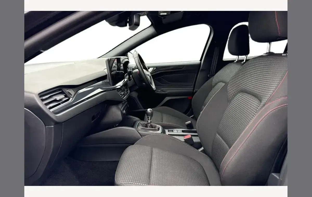 Used Ford Focus ST-Line 125 HP (91 kW) 2024 Black Hatchback