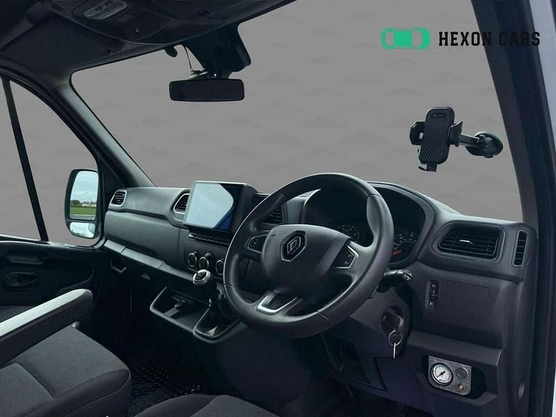 Used Renault Master Komfort 2021 White MPV