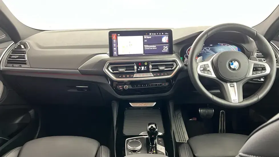 Usado BMW X4 M Sport 190 HP (139 kW) 2025 Preto SUV