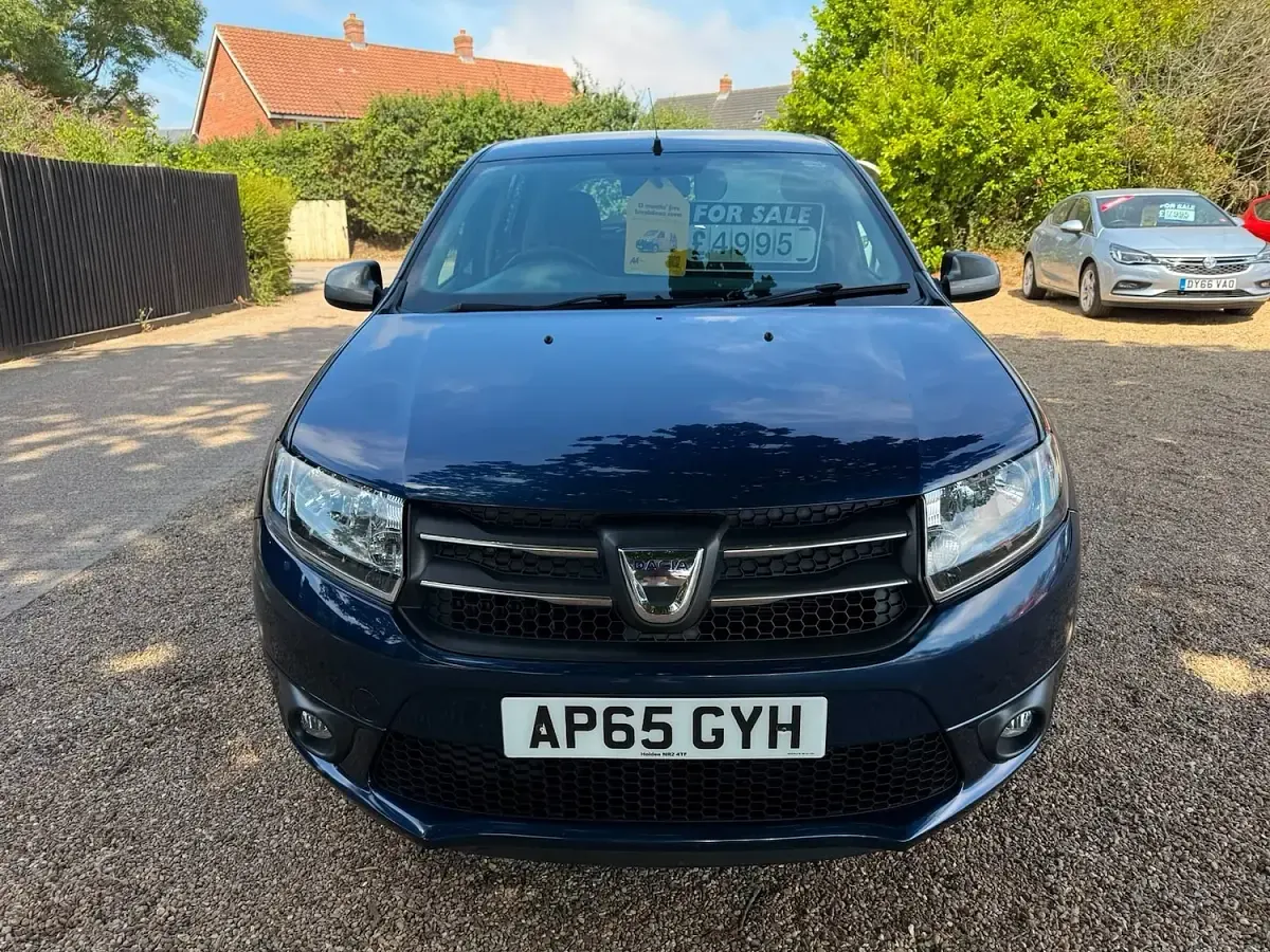 Used Dacia Sandero Lauréate 2016 Blue Hatchback