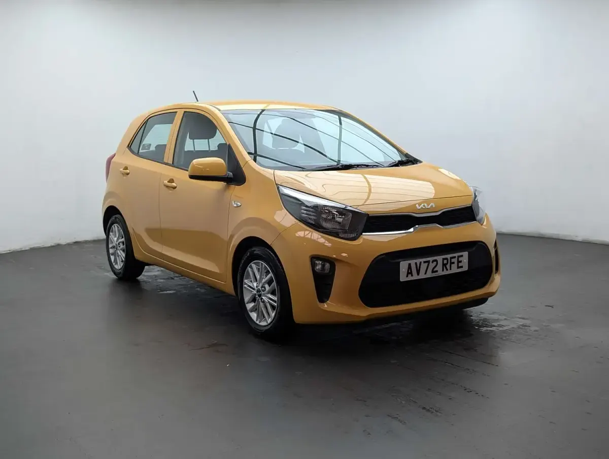 Used Kia Picanto 66 HP (48 kW) 2022 Yellow Hatchback