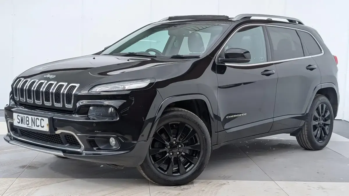 Usado Jeep Cherokee Overland 200 CV (147 kW) 2018 Negro SUV
