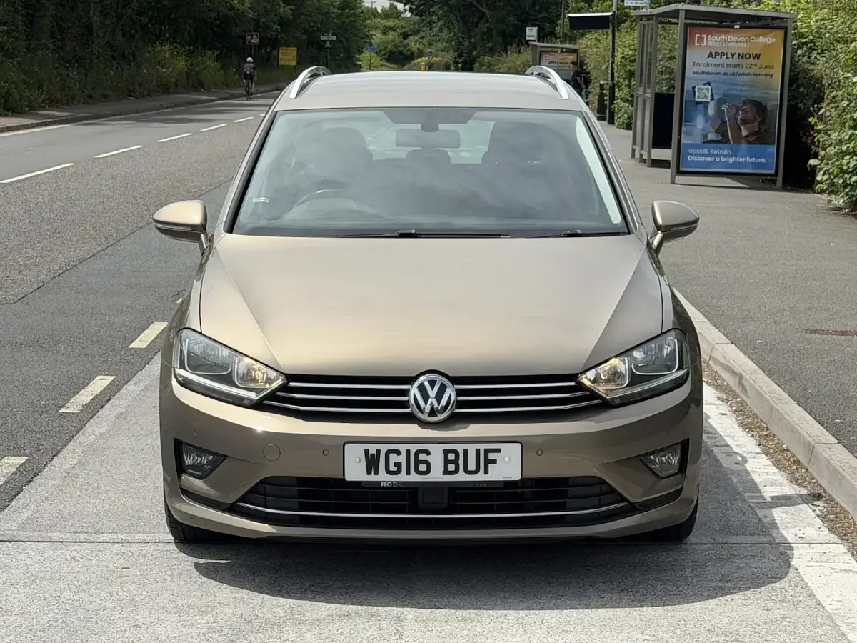 Used VW Golf Sportsvan GT 2016 Gold MPV