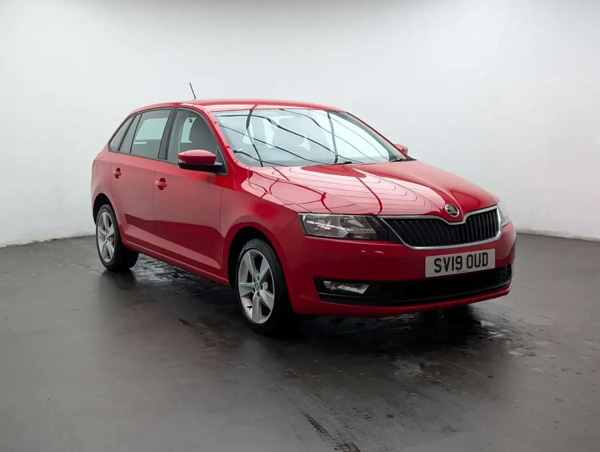 Usado Skoda Rapid SE 2019 Rojo Utilitario