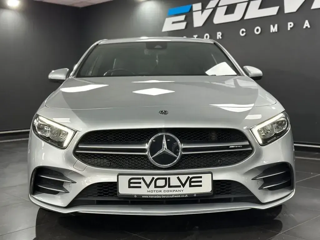 Begagnad Mercedes A35 AMG Executive 2021 Silver Halvkombi