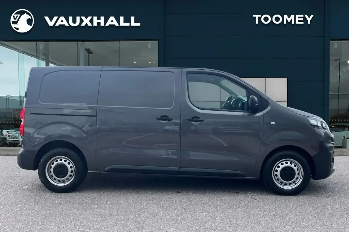 Used Vauxhall Vivaro 98 kW (134 HP) 2022 Grey MPV