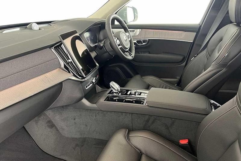 Used Volvo XC90 Ultra 455 HP (334 kW) 2025 Vapour grey SUV