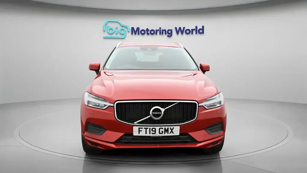 Second-hand Volvo XC60 Momentum 250 CP (183 kW) 2019 Roșu SUV