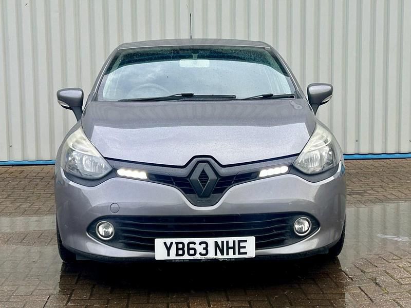 Usado Renault Clio IV Expression+ 75 HP (55 kW) 2013 Cinzento Citadino