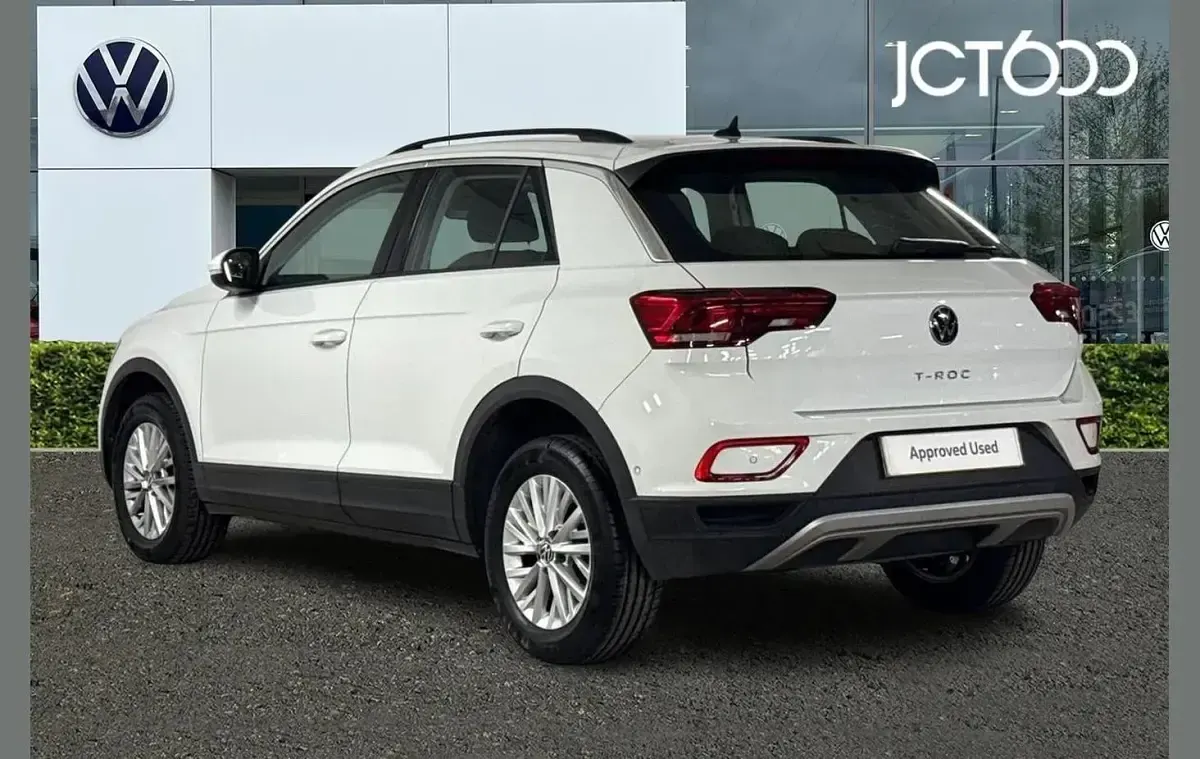 Used VW T-Roc Life 110 HP (80 kW) 2023 White SUV