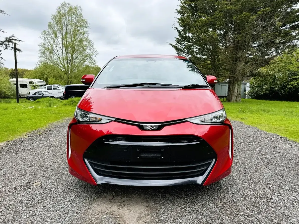 Used Toyota Estima 2016 Red MPV