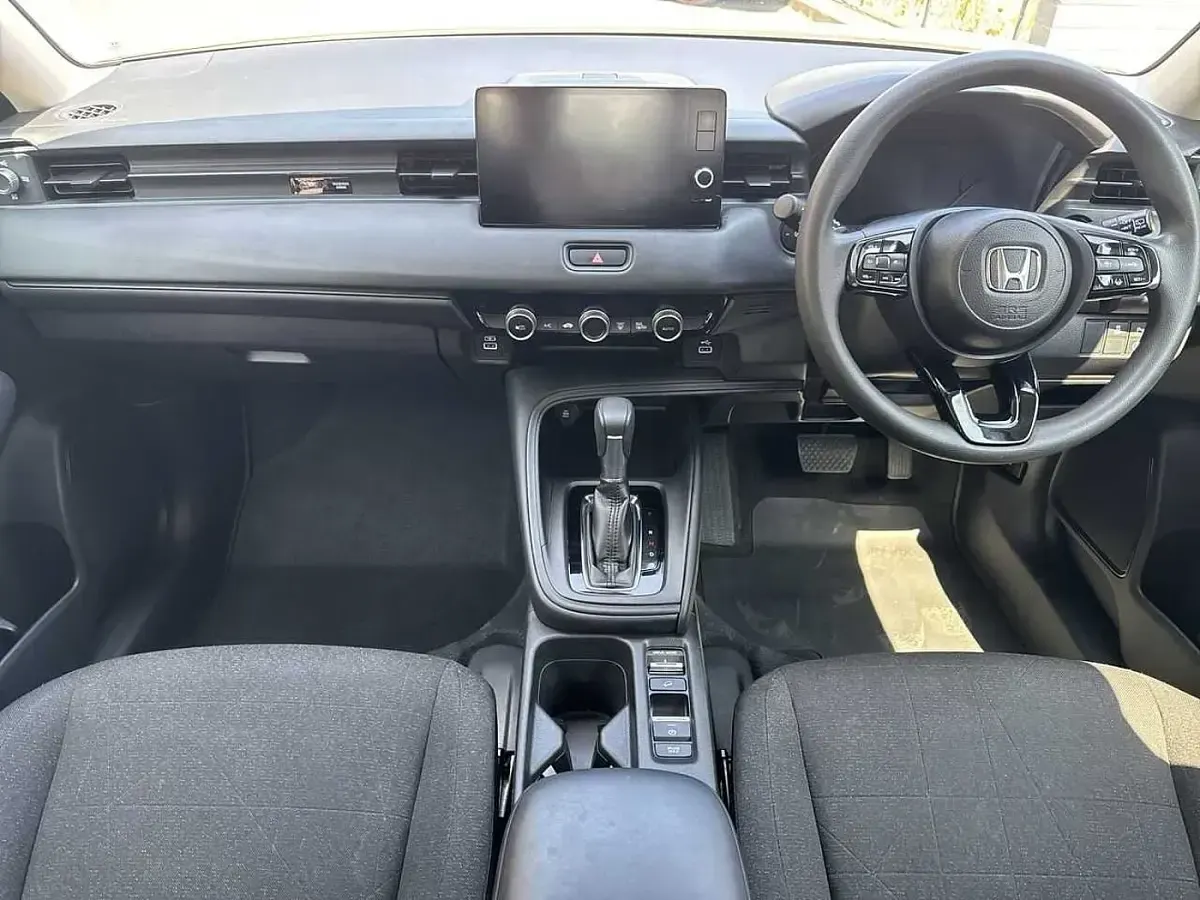 Used Honda HR-V Elegance 131 HP (96 kW) 2022 White SUV