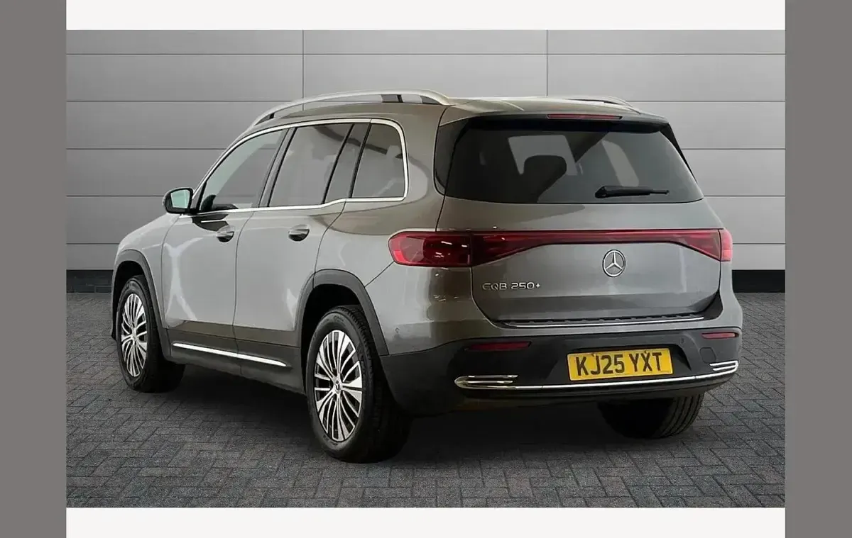 Used Mercedes EQB250+ Executive 139 kW (190 HP) 2025 Grey SUV
