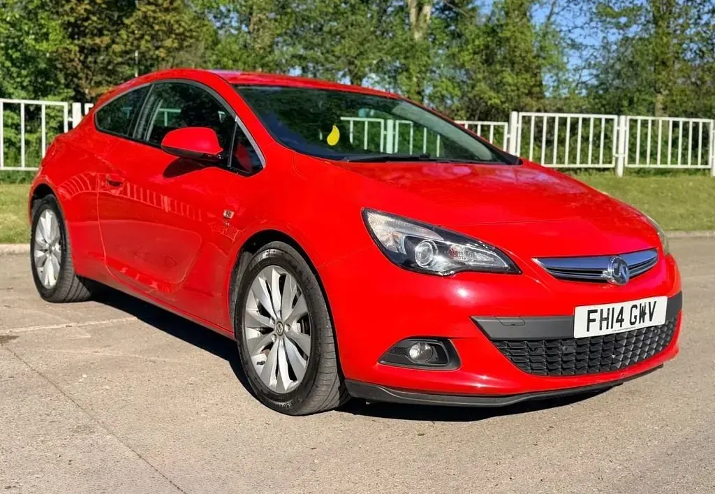 Second-hand Vauxhall Astra GTC SRi 2014 Roșu Hatchback