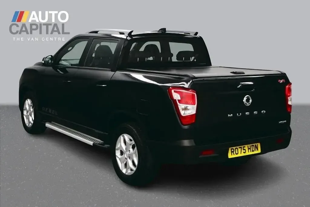 New KGM Musso 202 HP (148 kW) 2025 Black Pickup