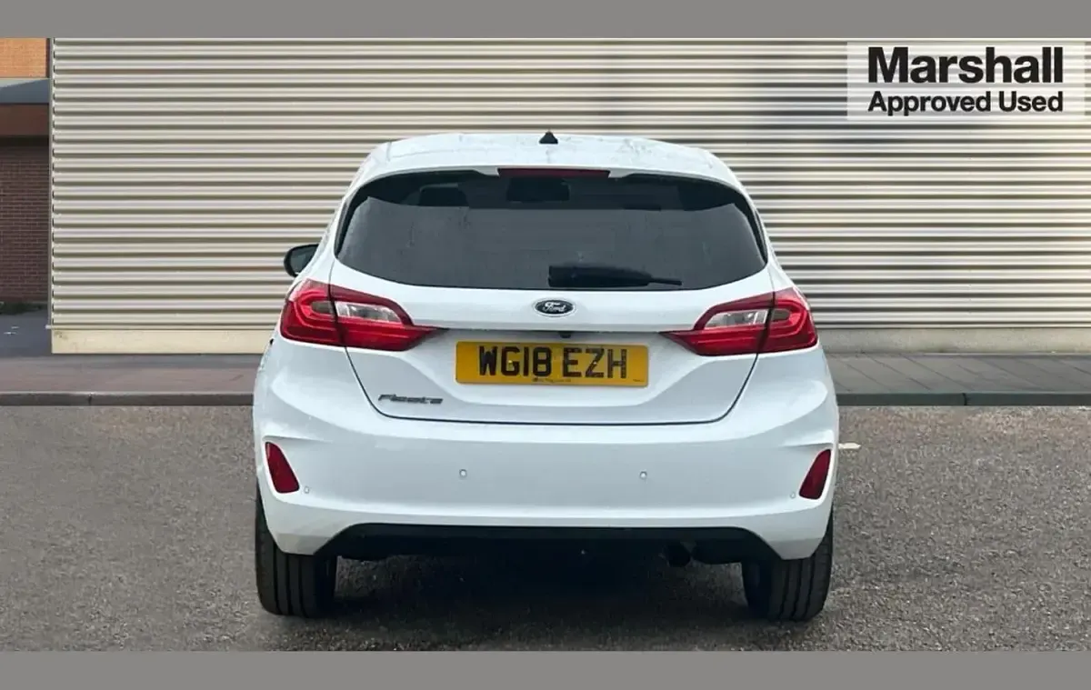 Used Ford Fiesta Titanium 99 HP (72 kW) 2018 White Hatchback