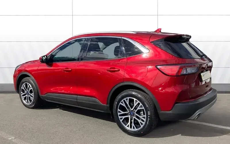Used Ford Kuga Titanium 120 HP (88 kW) 2021 Red SUV