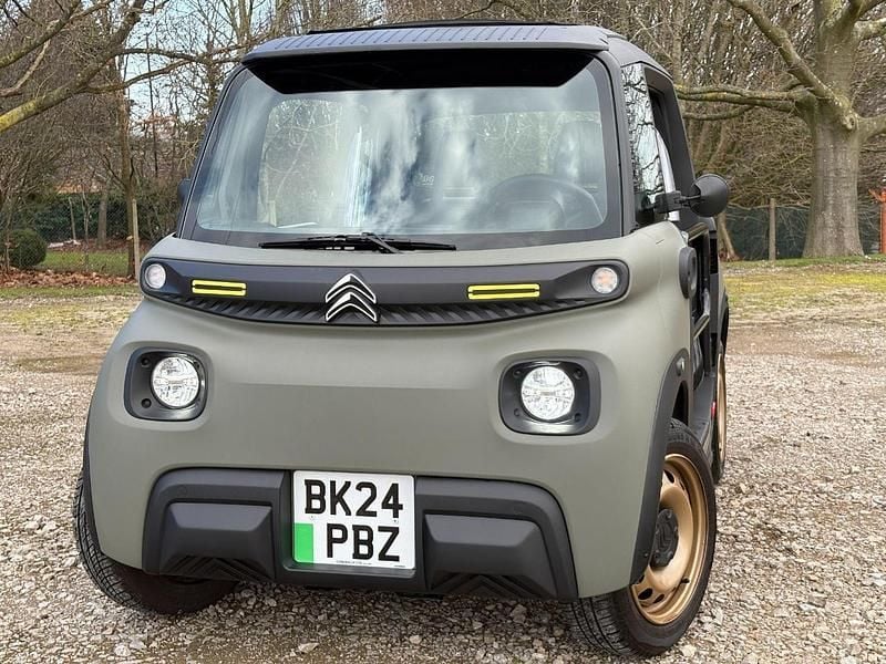 Green New 2024 Citroën AMI Coupe | £6,994 - Image 1/4