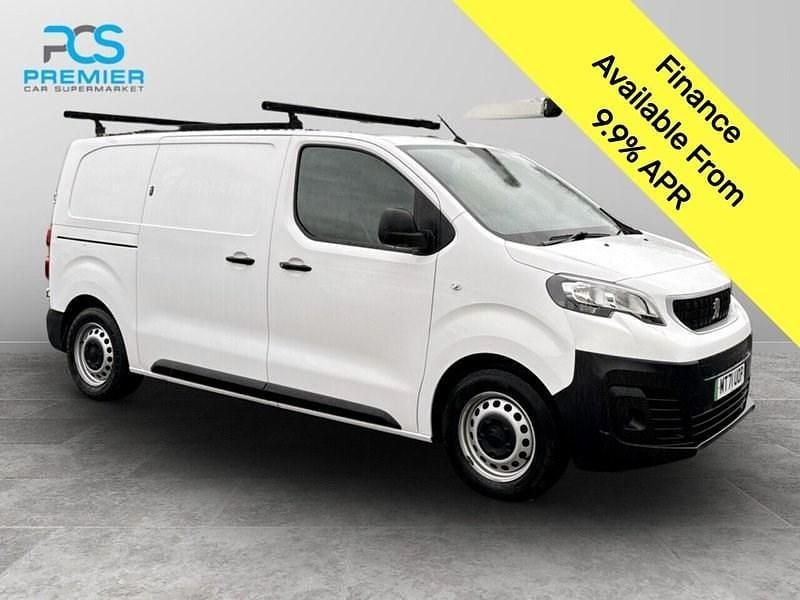 Used Peugeot e-Expert 100 kW (136 HP) 2021 White Van