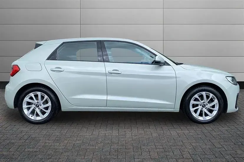 Used Audi A1 Sport 95 HP (69 kW) 2024 Silver SUV