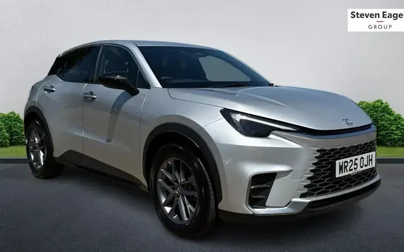 Used Lexus LBX 136 HP (100 kW) 2025 SUV
