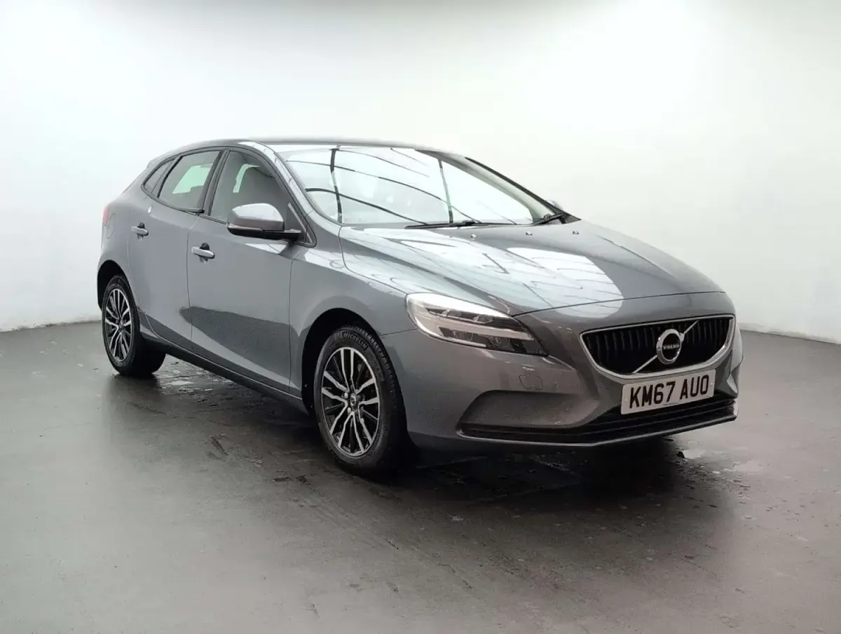 Used Volvo V40 Momentum 2017 Grey Hatchback