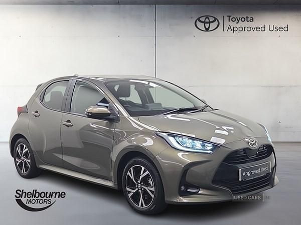 Used Toyota Yaris Hybrid Design 116 HP (85 kW) 2024 Bronze Hatchback