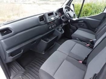 Used Renault Master 2023 White MPV