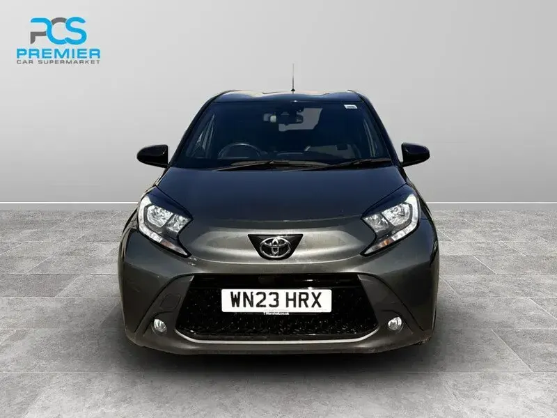Used Toyota Aygo X 71 HP (52 kW) 2023 Green SUV