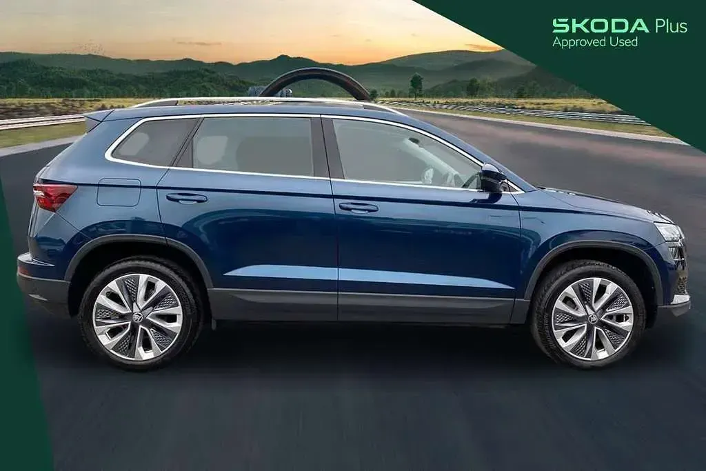 Used Skoda Karoq SE L 150 HP (110 kW) 2023 Petrol blue metallic SUV