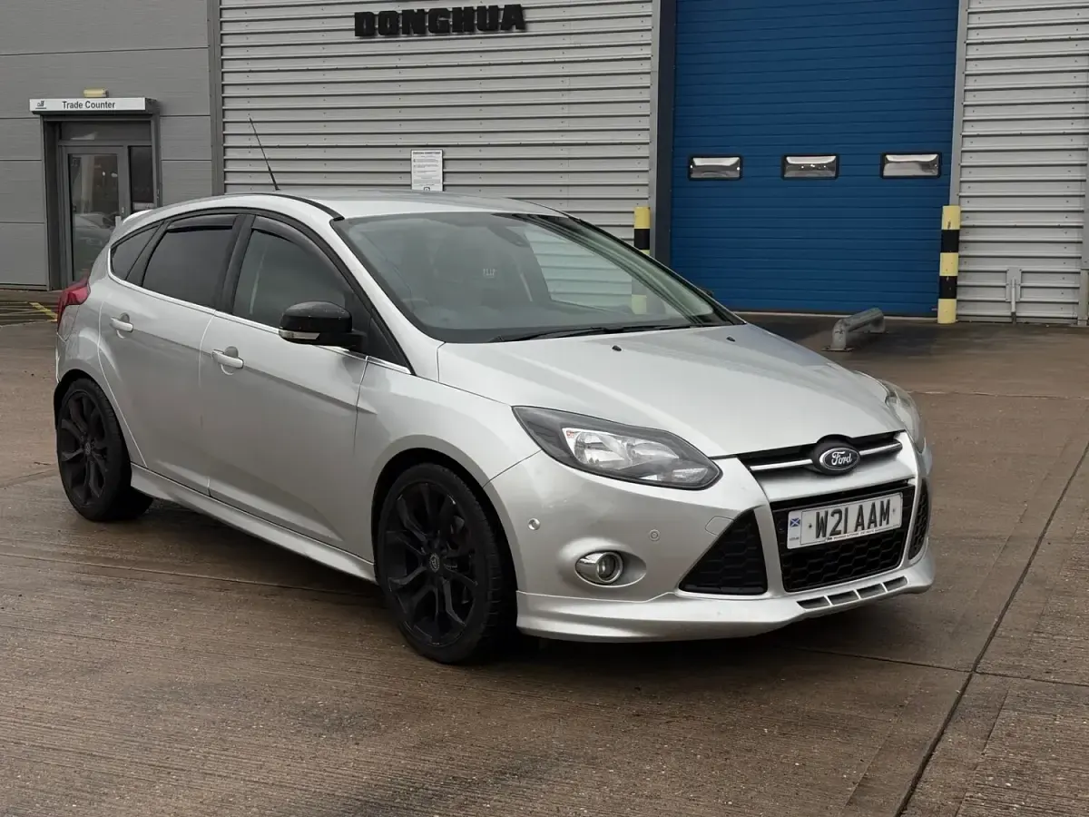 Used Ford Focus Zetec 2014 Silver Hatchback
