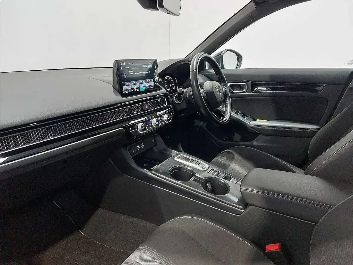 Używany Honda Civic Sport 184 KM (135 kW) 2023 Niebieski Hatchback