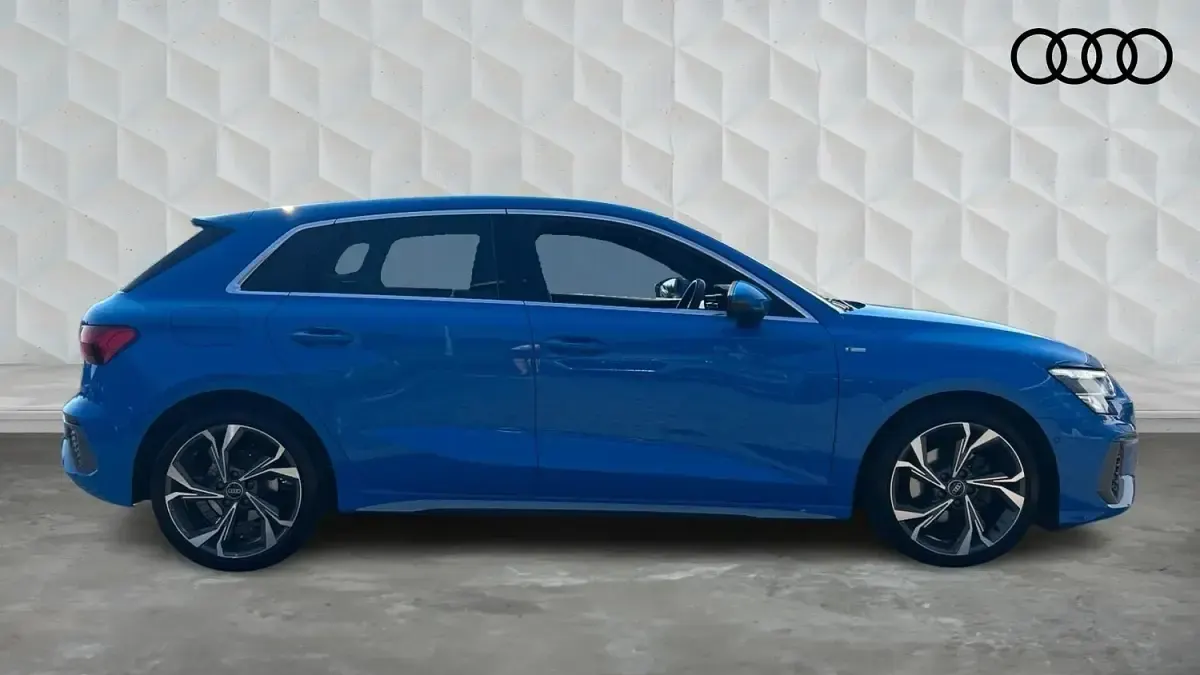 Used Audi A3 Sportback S-Line 110 HP (80 kW) 2023 Turbo blue Hatchback