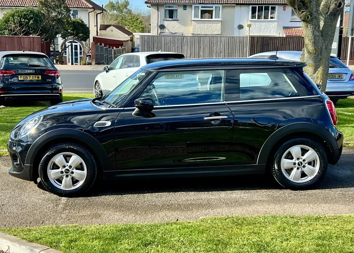 Used Mini Cooper Classic 2021 Black Hatchback