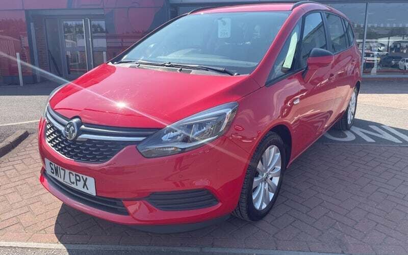 Red Used 2017 Vauxhall Zafira Tourer Design Edition MPV | £7,998 (Fair price) - Image 1/4