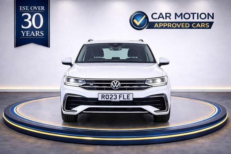 Used VW Tiguan R-line 245 HP (180 kW) 2023 White SUV