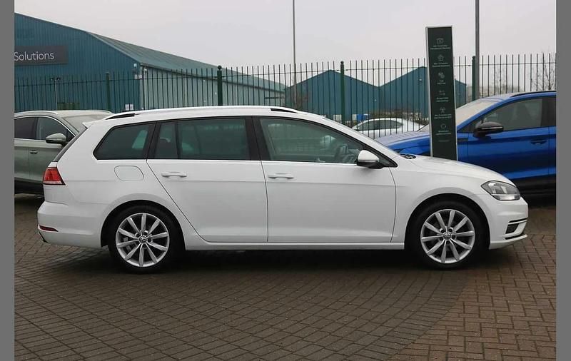 Used VW Golf VII GT 147 HP (108 kW) 2018 White Estate