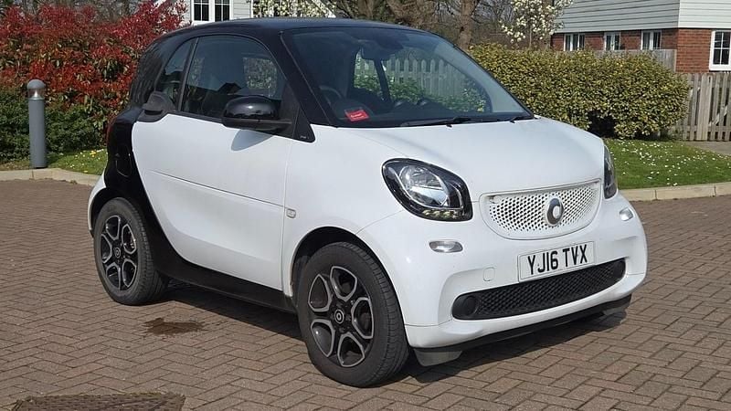 Used Smart ForTwo Coupé Premium 2016 White Coupe